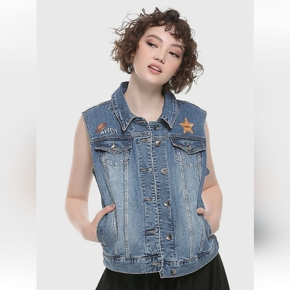 DISNEY PIXAR HER UNIVERSE TOY STORY DENIM VEST WOMEN MEDIUM WOODY COWBOY UNIQUE - Picture 1 of 14